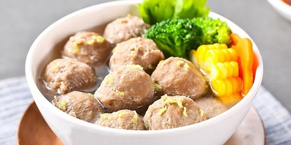 永昌顺潮汕牛肉丸的制作过程